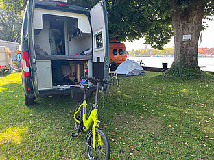 2 E-Bikes-Klappräder in Heckgarage vom Kastenwagen - Bild 1 2 E-Bikes-Klappräder in Heckgarage vom Kastenwagen - Bild 1